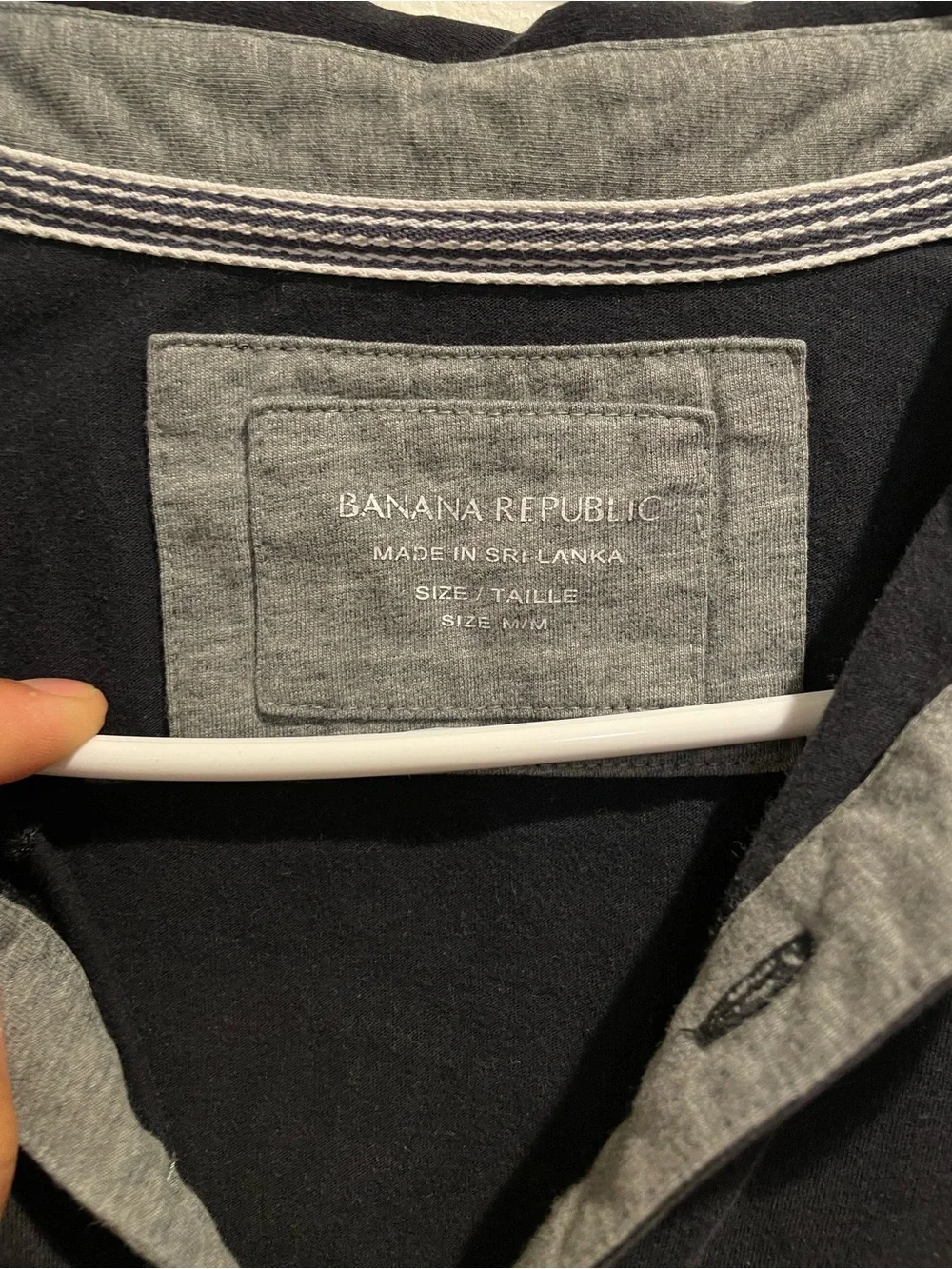 Banana Republic Men’s Medium M Black Polo Shirt Gray Contrast Collar Trim Luxe